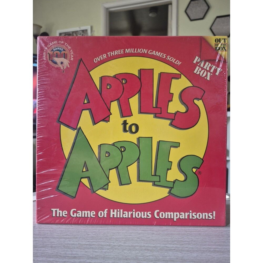 Award Winning Apples To Apples Party Box Board Card Game sealed New.